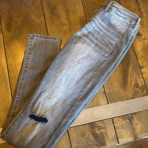 Kancan‎ gray distressed skinny jeans size 27